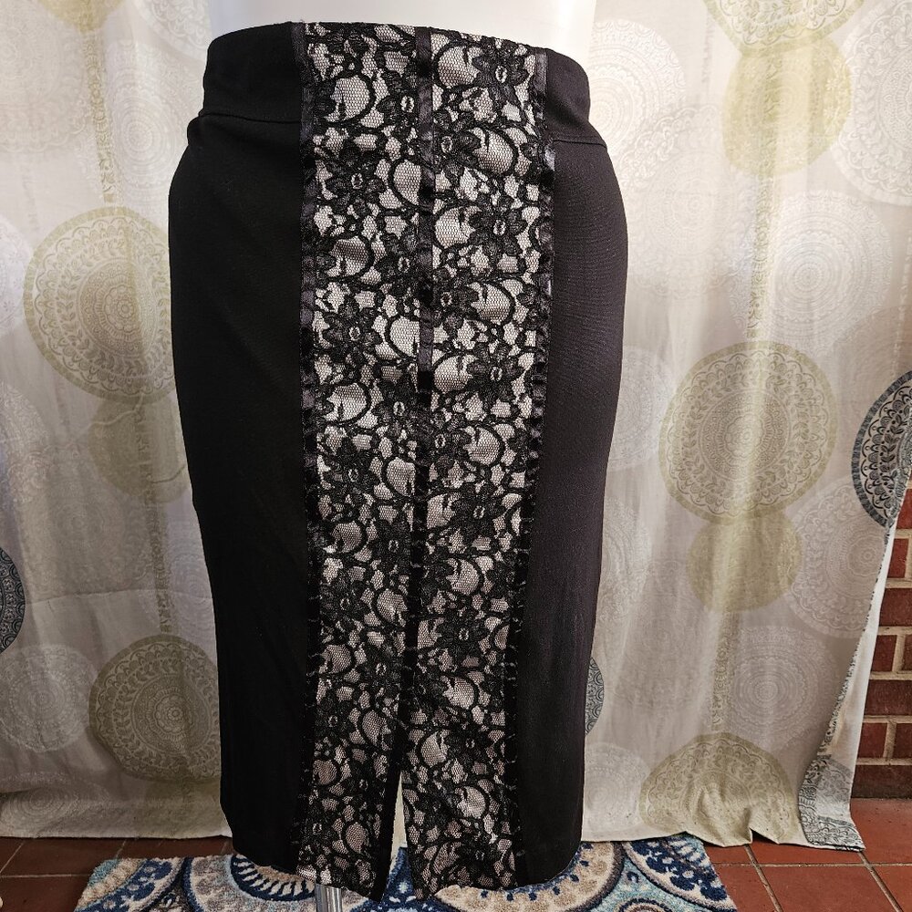 Colleen Lopez Black Pencil Skirt with Lace Detail (22W)